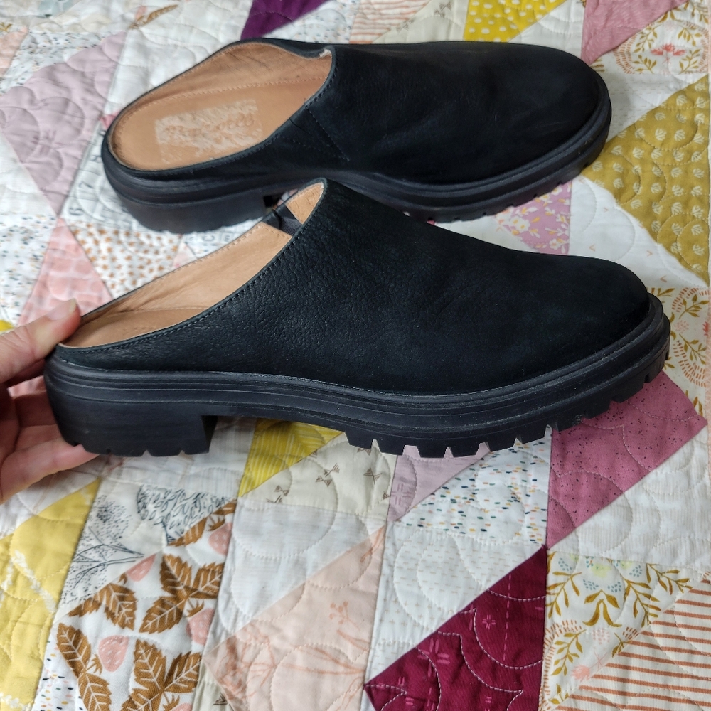 Madewell Black Leather Clogs